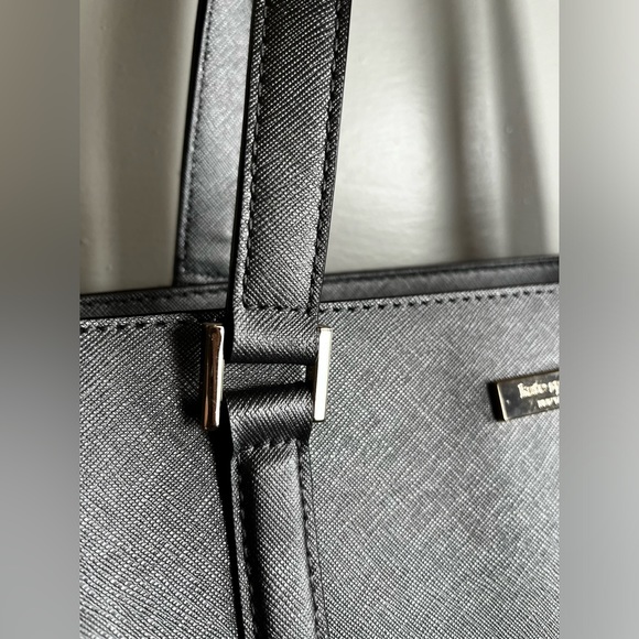 Kate Spade- Newbury
Lane Dally Extra Large Leather Tote (Pewter) - Picture 9 of 14